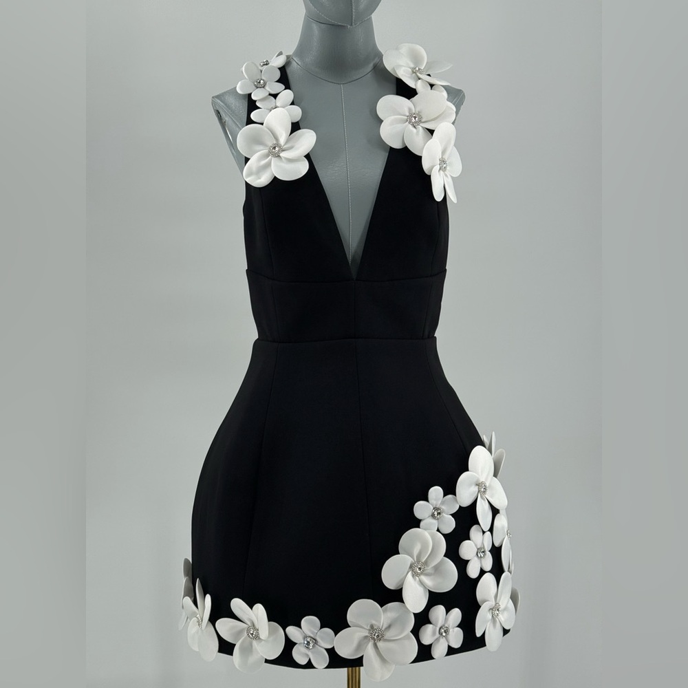 🆕 BRONX & BANCO 🧿 NWOT Estelle Floral Mini Dress, Black/White - Sz M US 6 - Picture 4 of 16